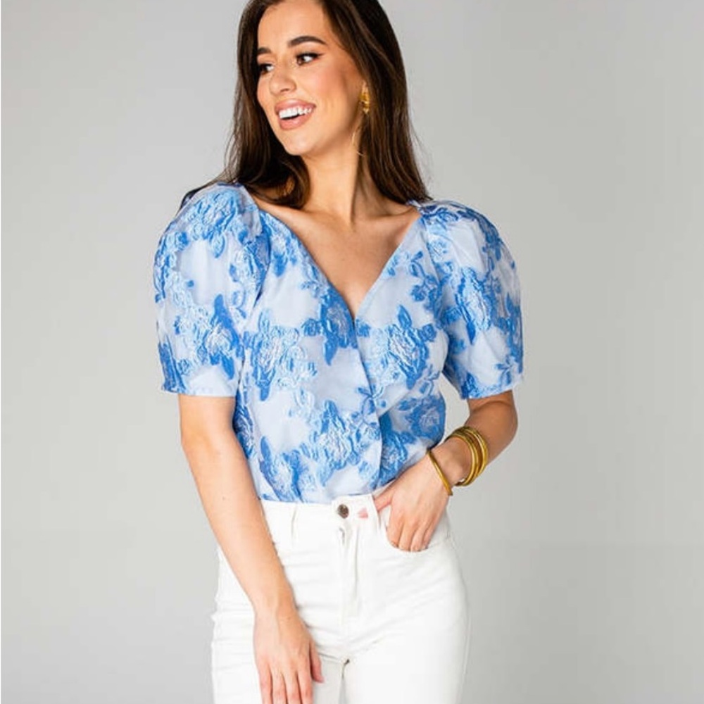 Buddy Love Felicity Chrysanthemum Blue Floral V-Neck Puff Sleeves Body Suit L